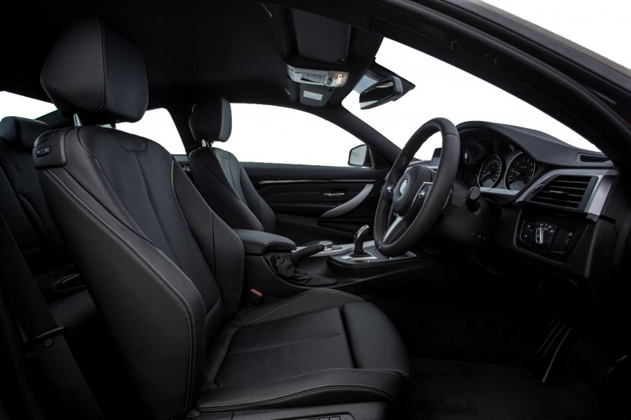 Интерьер BMW 430i Coupe M Sport 2017 года  (MY) (фото 3 из 6)